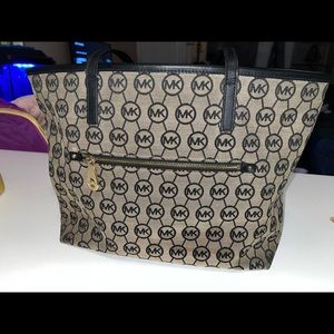 Authentic Michael kors purse